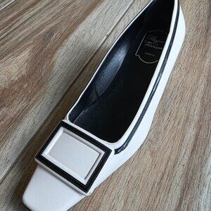 Roger Vivier Belle Black & White Leather Shoes. Eur. 39.5
